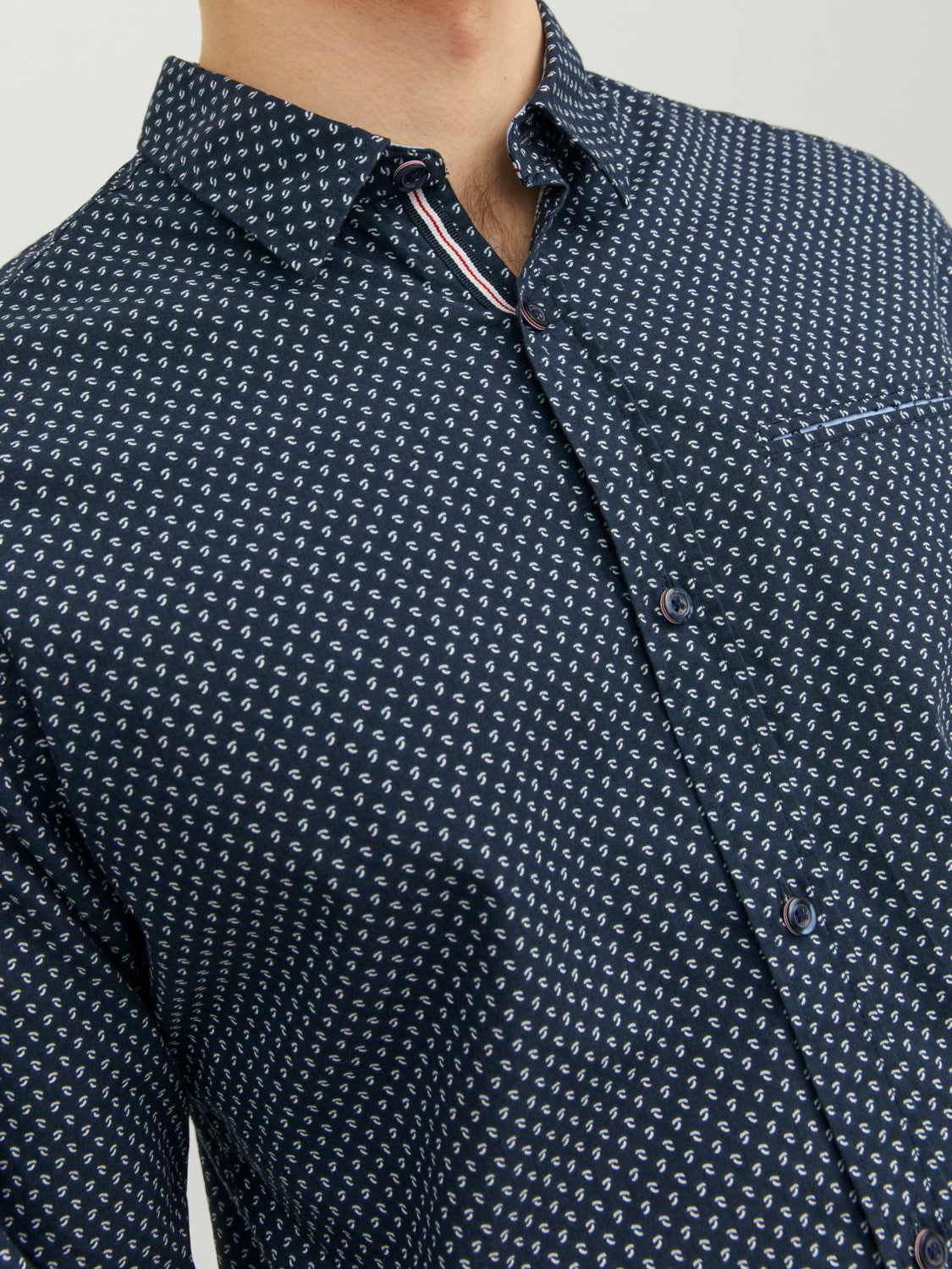 Chemise petits motifs