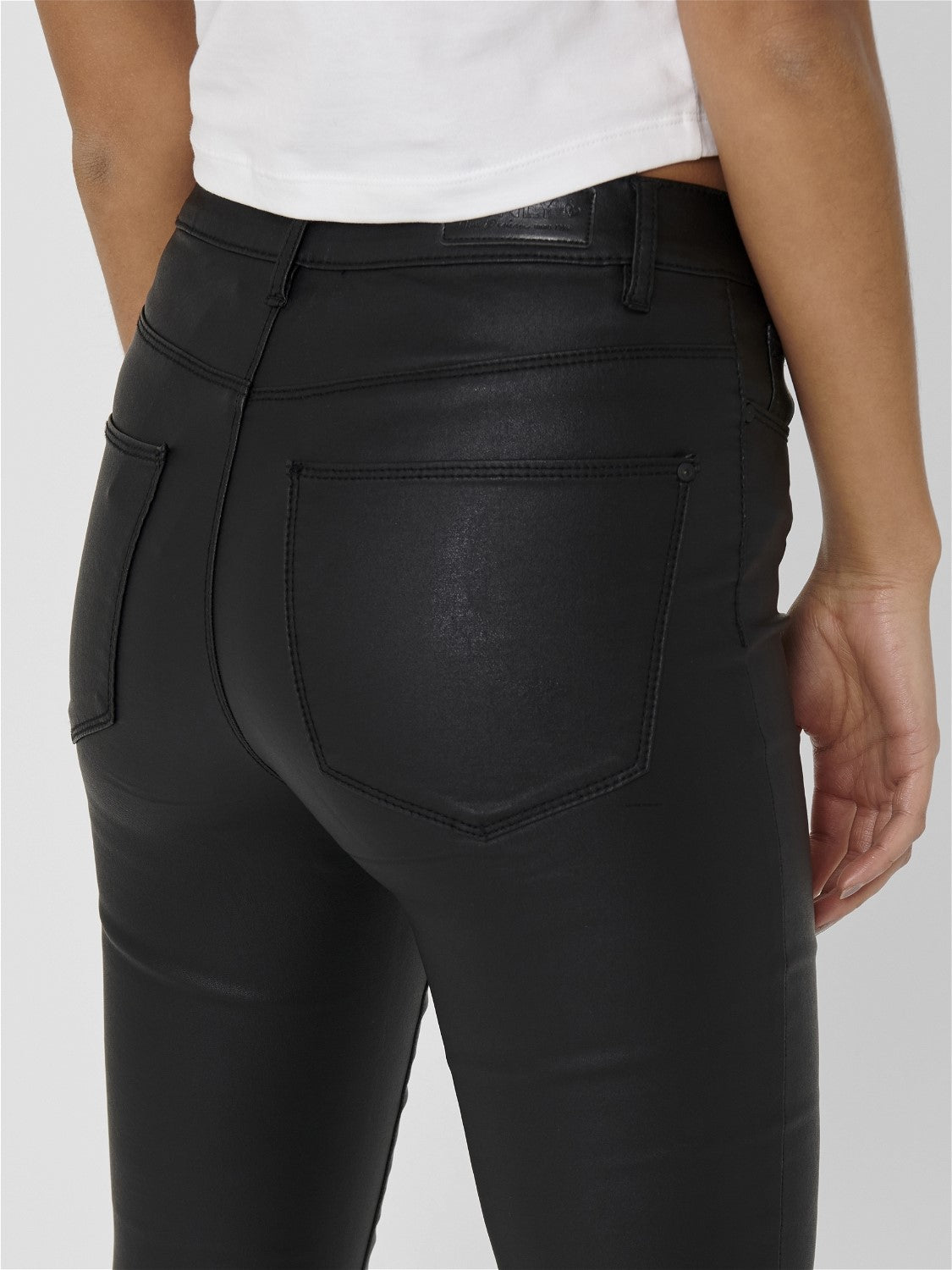 Pantalon skinny enduit LONGUEUR 32