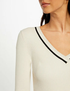 Pull fin col V