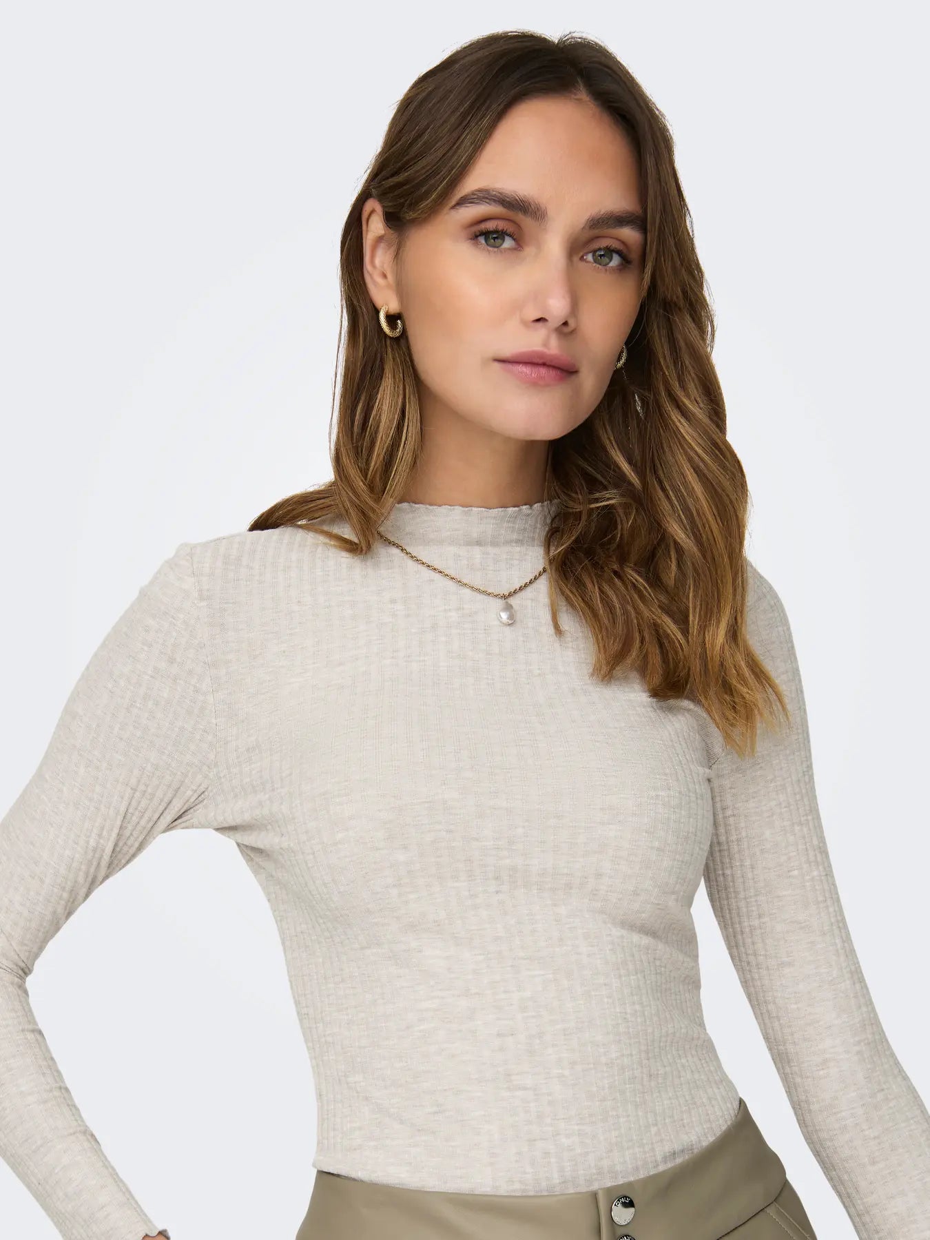 Pull col montant uni